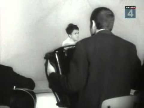 Видео: Людмила Зыкина  За окошком свету мало .flv