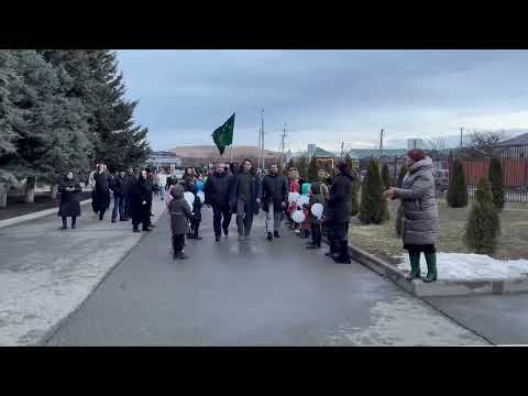 Видео: Торжественная церемония чествования Тамбиева Адемиркана, уч. 11 класса МБОУ " СОШ а.Малый Зеленчук "