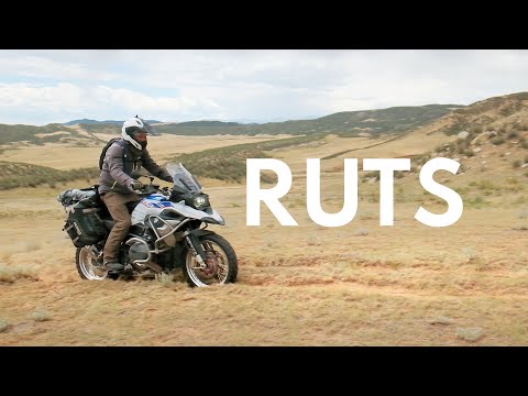 Видео: RUTS — профессиональные приемы и инструкции по безопасному вождению в колеях на грунтовых и грави...