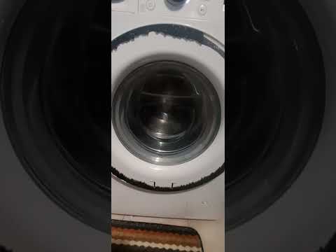 Видео: Я уже забыл По чьей просьбе эта стирка стирка называется одежда малыша