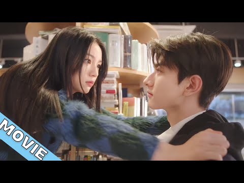 Видео: 💗Золушка не выдержала и упала в объятия генерального директора, ее глаза встретились с любовью🥰