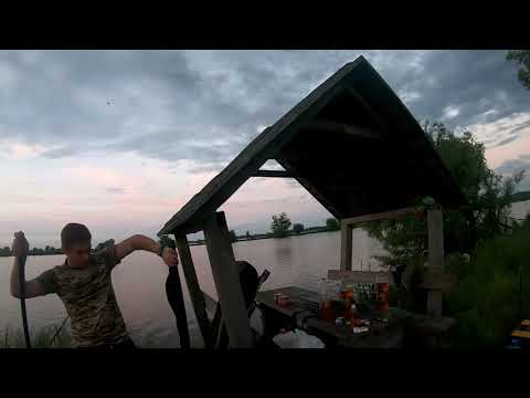 Видео: Рыбалка на фидер (больше отдых). Карп. Платник. Иванькив. Июнь 2021.