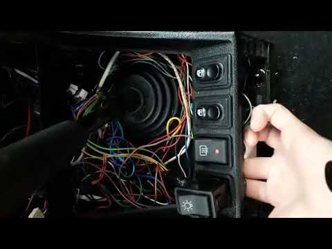 Видео: Тумблер (габариты и ближний свет)от девятки на 2107