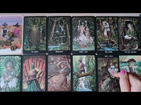 Видео: Выберите карту ♠️ Что они на самом деле думают о вас? 💓 Обожаю читать Таро 💕
