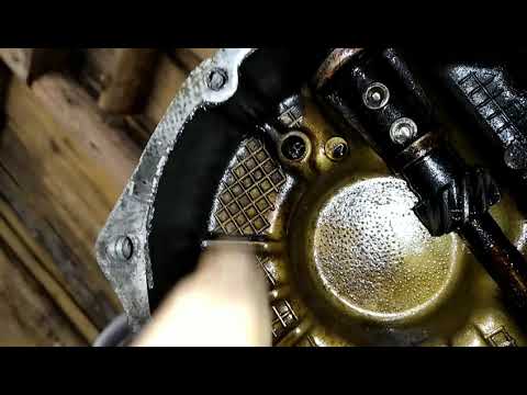 Видео: Шкода Фелиция 1.3 MPI: замена цепи ГРМ