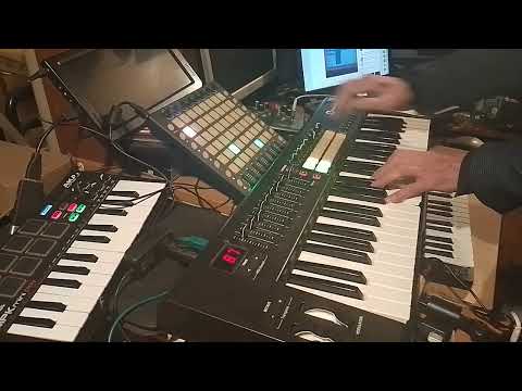 Видео: Использование midi-контроллера Orca PAD48 для запуска сэмплов и переключения тембров в Ableton Live