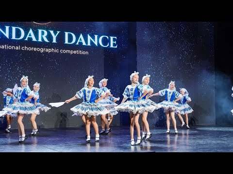 Видео: Образцовый детско-юношеский ансамбль танца «Арабеск». Народный Белорусский танец «Хусточка»