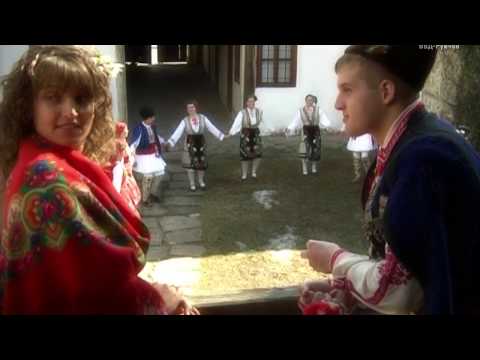 Видео: МФГ "ПЕРУН" - КИТКА ОТ НАРОДНИ ПЕСНИ - ПИЛА ДАНА БЛАГА ВОДА/MFG "PERUN" - KITKA OT NARODNI PESNI