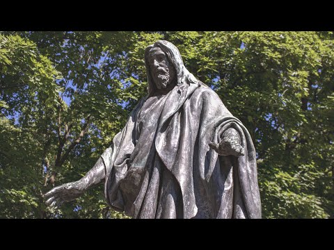 Видео: Могилы Волковского лютеранского кладбища в Петербурге