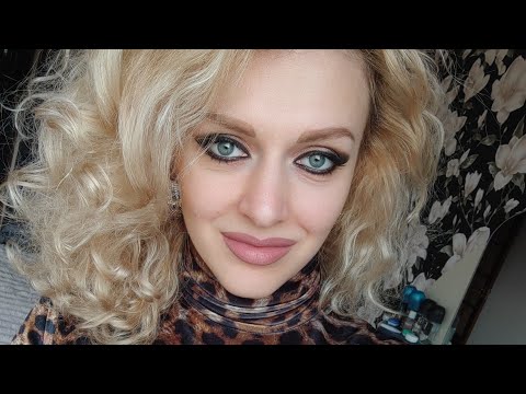 Видео: Расшивали куртку с обеих сторон с помощью вставок ,процесс работы после примерки