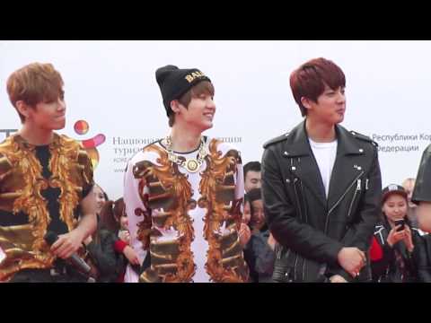 Видео: BTS награждение победителей World K-Pop Festival [140614 Festival «Bridge to Korea» Moscow]