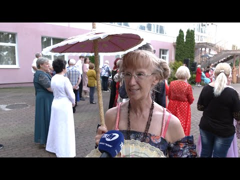 Видео: «Пушкинский бал» и  зажигательное диско в Мозыре