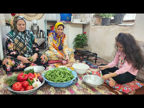 Видео: Старый способ маринования фасоли! Бабушка готовит вкусный плов из фасоли в деревне