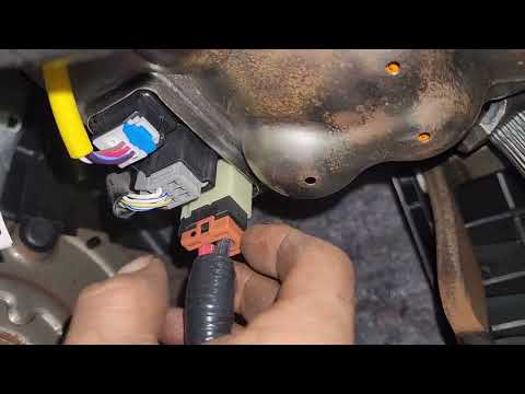 Видео: Рулевое колесо Ford Escape трудно вращается - 08/12 - замена электродвигателя/модуля гидроусилите...