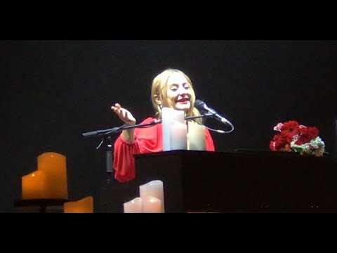 Видео: Vivenne Mort. Концерт при 1000 свічках. Пташечка