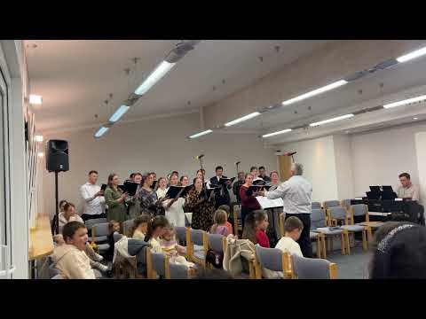 Видео: Кто таков как Ты, Владыка || пение хора 