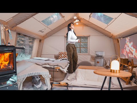 Видео: Кемпинг в палатке с горячим воздухом и горящей печкойㅣуютный звук