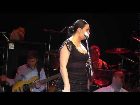 Видео: Елена Ваенга - У беды глаза зеленые-30.03.2013-Смоленск