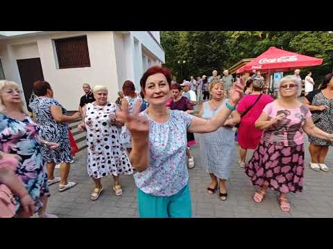 Видео: 25.08.24г..."Я Так Хочу"... гр. Кристалл... звучит на танцполе в Гомельском парке...