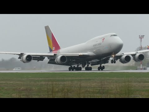 Видео: Летающий грузовик из Южной Кореи, Боинг 747-400 - лучшие моменты.
