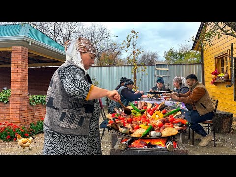 Видео: Жареная курица с овощами Рецепт на Sadj | Village Life