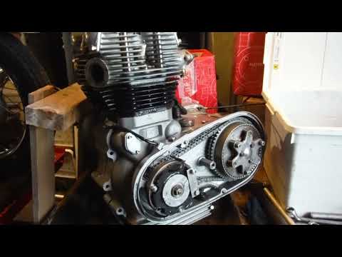 Видео: Двигатель Royal Enfield Interceptor 750 S2 — устранен осевой зазор коленчатого вала, достигнут зн...