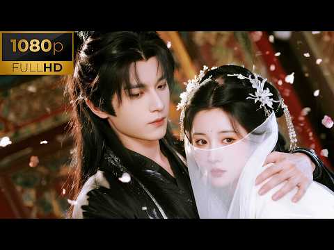 Видео: Девушка сняла маску — холодный принц мгновенно влюбился и страстно поцеловал её!💞🔥