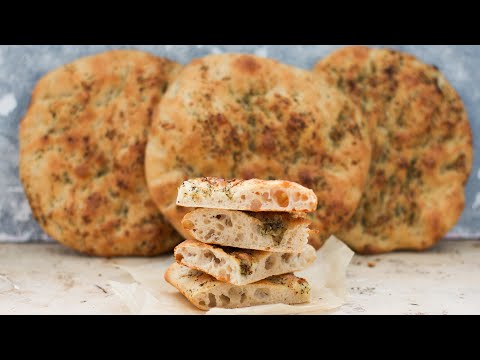 Видео: Чесночные лепёшки на закваске