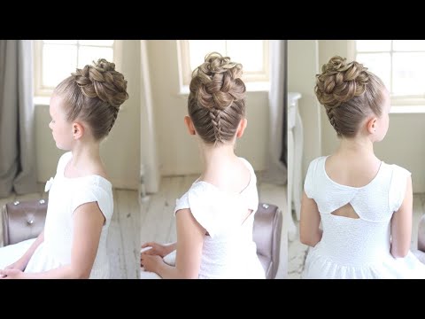 Видео: Перевернутая коса с цветочным пучком!