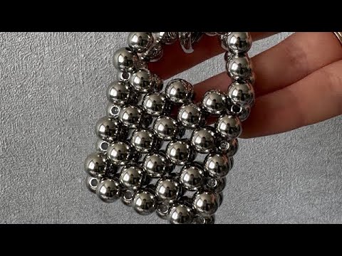 Видео: МАСТЕР-КЛАСС ОБВЕС БРЕЛОК НА СУМКУ ИЗ БУСИН 