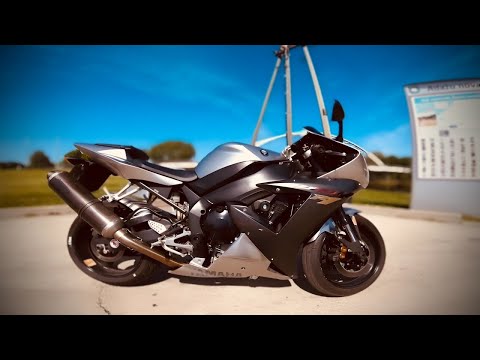 Видео: СПОРТБАЙК Новичка Yamaha R1 2003 ЛУЧШЕЕ СРЕДСТВО ОТ ЗАПОРА!