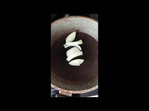 Видео: Салат из солёного папоротника с морковкой по корейски