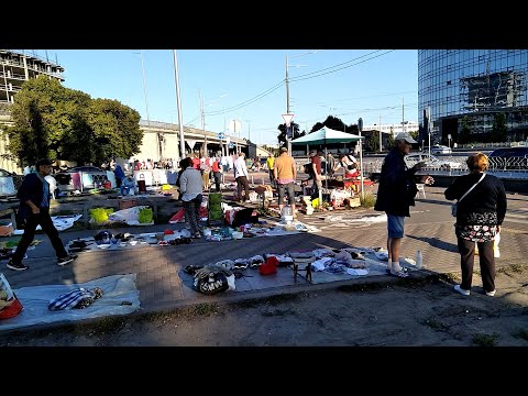 Видео: Киевская барахолка в субботу. Часть-1я. На Почайной.