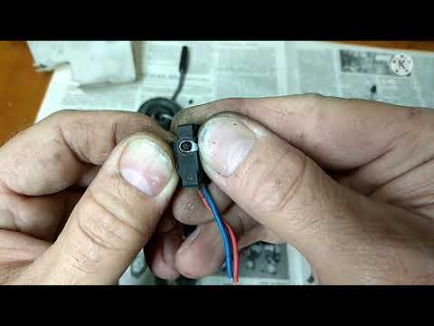 Видео: VW.T5. Почему Центральный замок не закрывал двери. Замена Микровключателя  замков дверей ®️