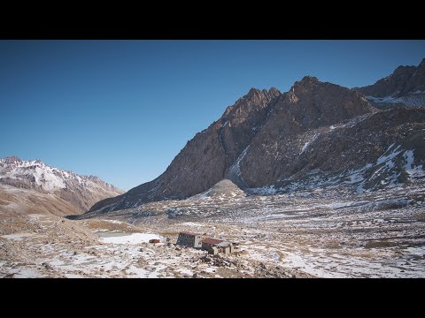 Видео: Небольшой двухдневный поход к Большому и Малому Алаарчинскому Ледникам