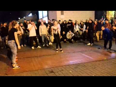 Видео: Дюнола на Майдане(уличные батлы) 18 октября 2015