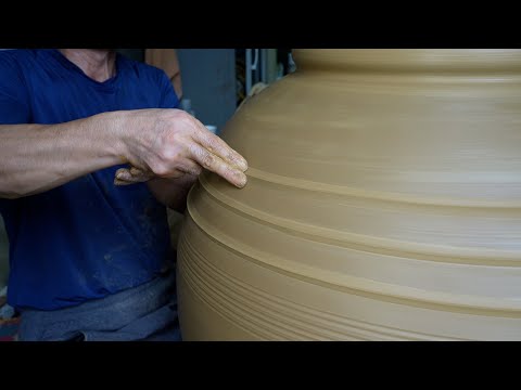 Видео: Процесс изготовления традиционных корейских баночек. Корейский завод по производству банок