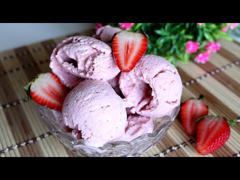 Видео: МОРОЖЕНОЕ со СГУЩЁНКОЙ и КЛУБНИКОЙ в домашних условиях за 5 минут!