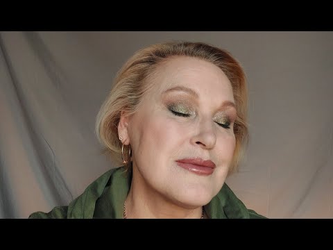 Видео: Макияж с палеткой Nude pretty La Rosa 02🤔няшка или 🥵🤐😫