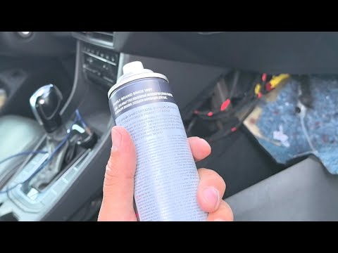 Видео: Чистка кондиционера автомобиля ПЕННЫМ очистителем VW Jetta 7, Golf, Passat, Tiguan, Touran