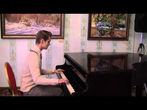 Видео: Алексей Воробьев в музее за роялем :)