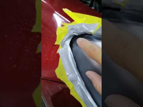 Видео: Стъпка по стъпка как да полираш съсипани фарове от удари от камъчета + 5-7 годишно фолио ✌️✌️