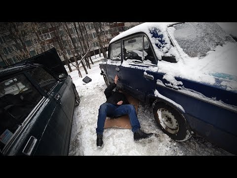 Видео: БОЛЬШЕ НЕ ТЕЧЕТ. Замена подушки КПП / ВАЗ 2106