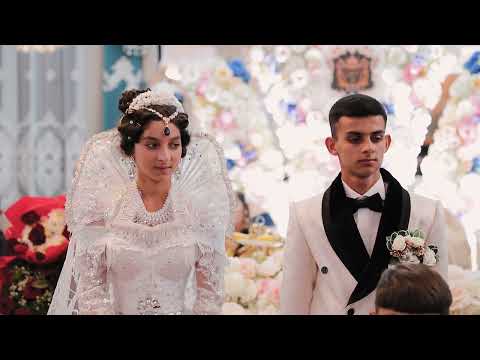 Видео: Бейни и Принцесса  поют родителям