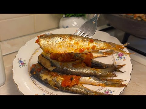 Видео: Теперь готовлю рыбу салаку только так! Секрет приготовления. Вкусно и дешево!
