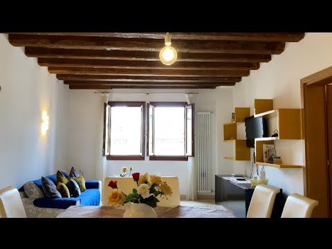 Видео: В каких домах живут венецианцы: жильё современным ремонтом