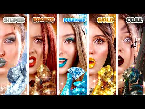 Видео: Золотая vs Серебряная vs Бронзовая Девушка! Мы Подружились с Девушкой Бриллиант и Уголь