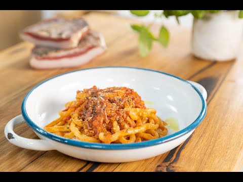 Видео: Паста пичи Аматричана | Ключовата съставка на Лука | сезон 3 | 24Kitchen Bulgaria