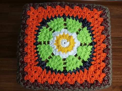 Видео: Красивая квадратная сидушка крючком. Вязание крючком для начинающих.