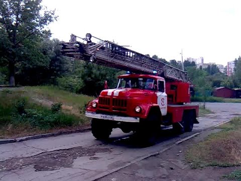 Видео: 4.06.2012. Пожарная автолестница 'ЗиЛ-131'.